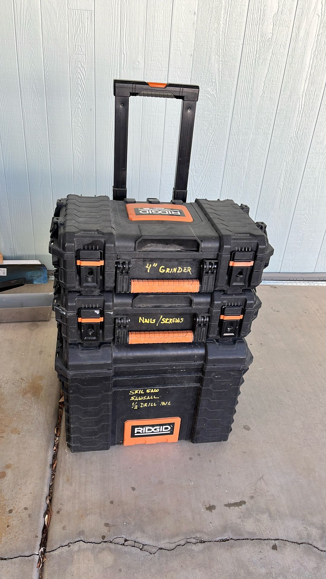 Ridgid Stackable Rolling Tool Box