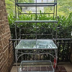  industrial-style Glass Shelves 