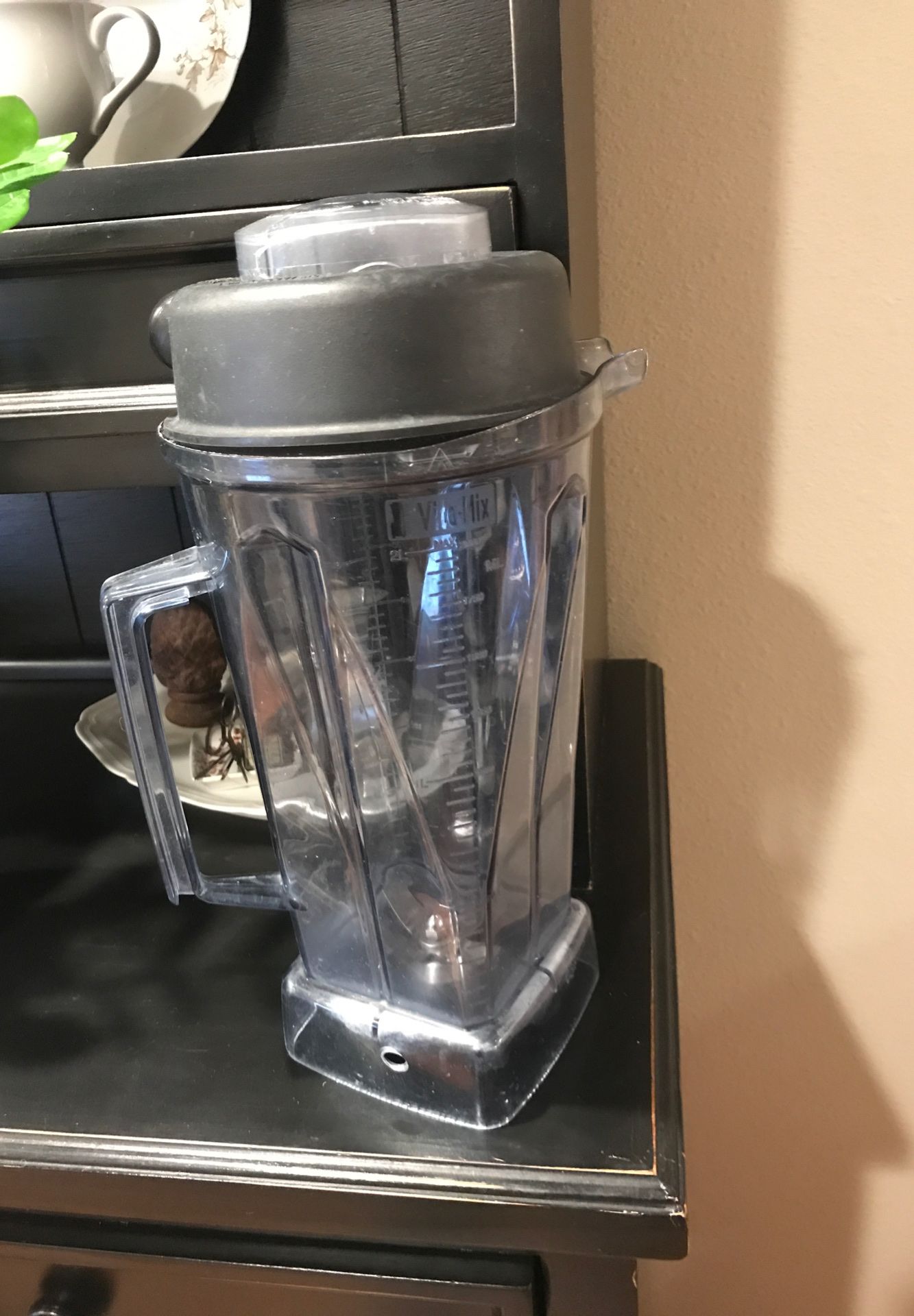 Vitamix pitcher and lid