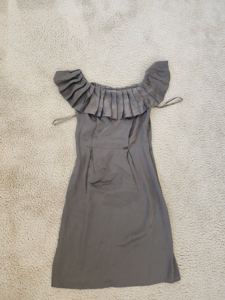 Banana Republic 100% Silk Olive Green Scoop Neck Dress Size 0