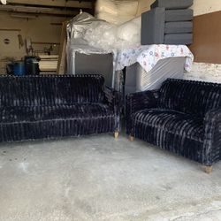 $799 Brand New Sofa And Loveseat Set (read description)