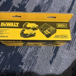 Dewalt Two 5AH Batteries With Changer 