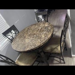 Dinning Table 