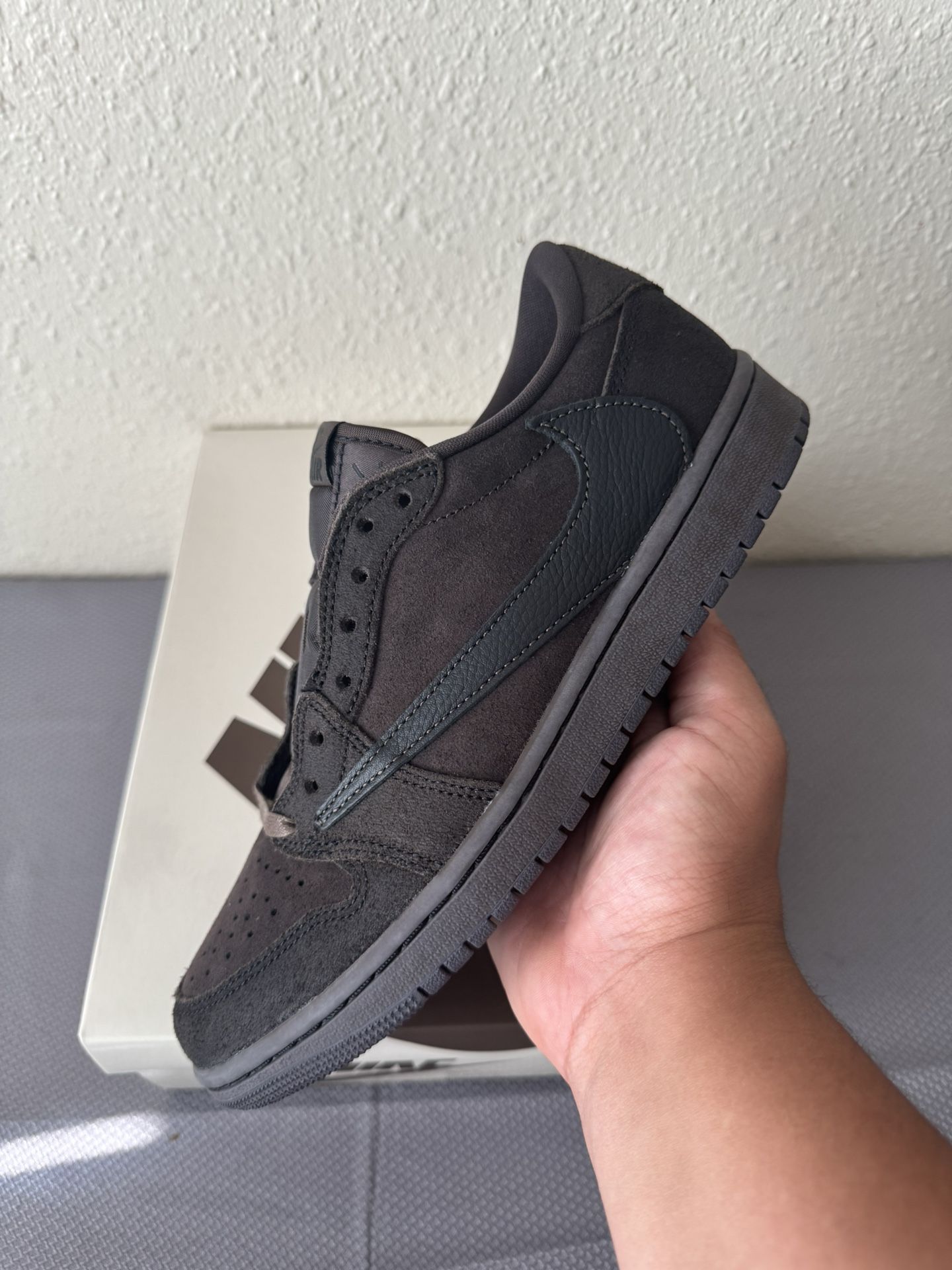 Jordan 1 Low Travis Scott Velvet Brown