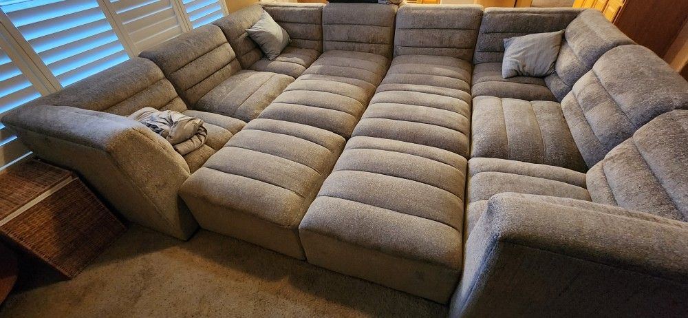 GIANT Sectional Pit Couch