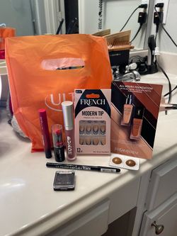Makeup & Nails