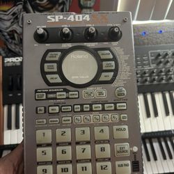 Roland SP 404sx