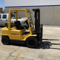 Hyster Forklift 5000 LB H50XM Pneumatic Tires