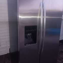 Stainless Steel And Black Refrigerator 