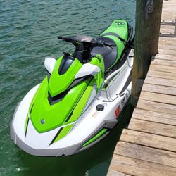 Yamaha WaveRunner VX Cruiser Jet Ski