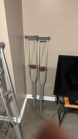 Adjustable Aluminum Underarm Crutches Pair