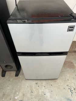 RCA refrigerator