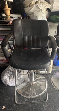 Salon chair