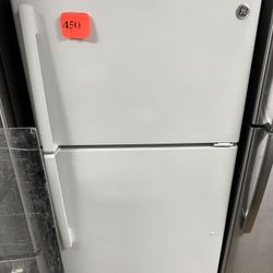 GE Refrigerator 