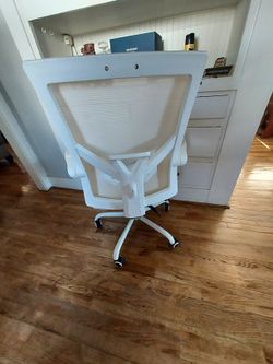 Misolant Ergonomic Office Chair with Footrest