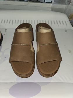 UGG Sandalias Goldenstar Hi Cutout (size 11)