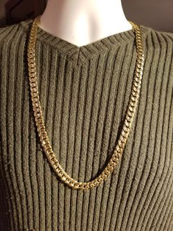 Thick 30' 14k gold plated cuban chain.