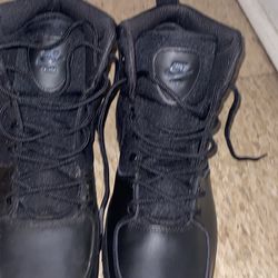 Nike Men’s Manoa Boots Size 12