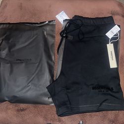 Black Essential Shorts 