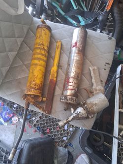 Oil guns