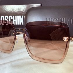 OVERSIZED 70s STYLE MOSCHINO SUNGLASSES