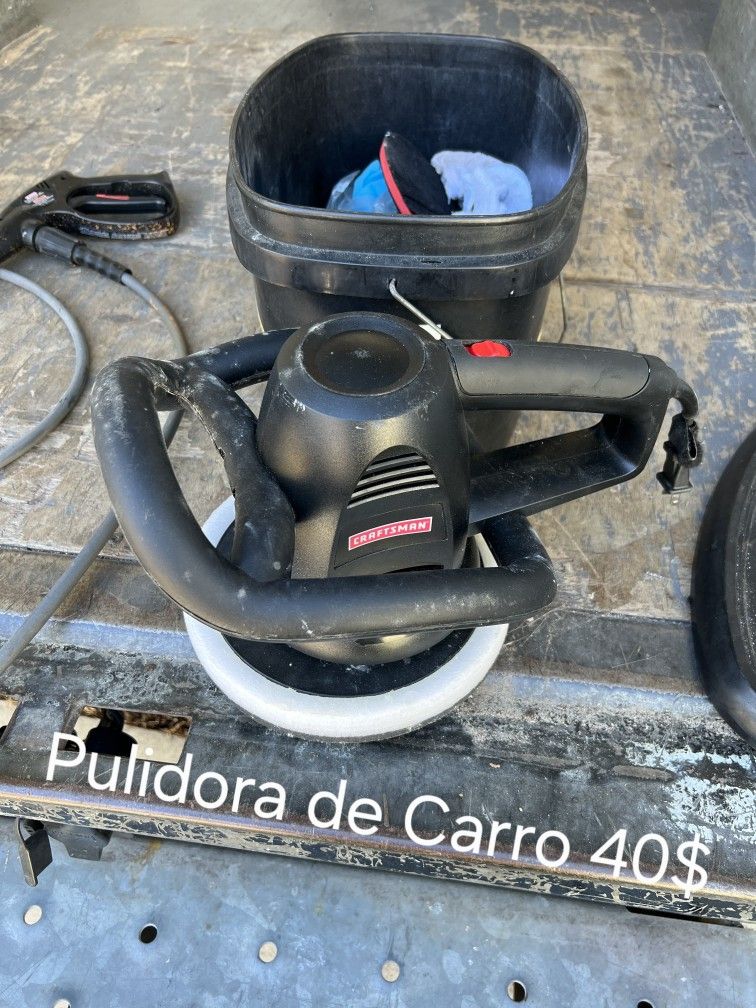 Tools for Sale. Herramientas En Venta