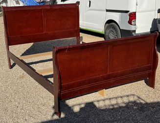 Queen Bed Frame 