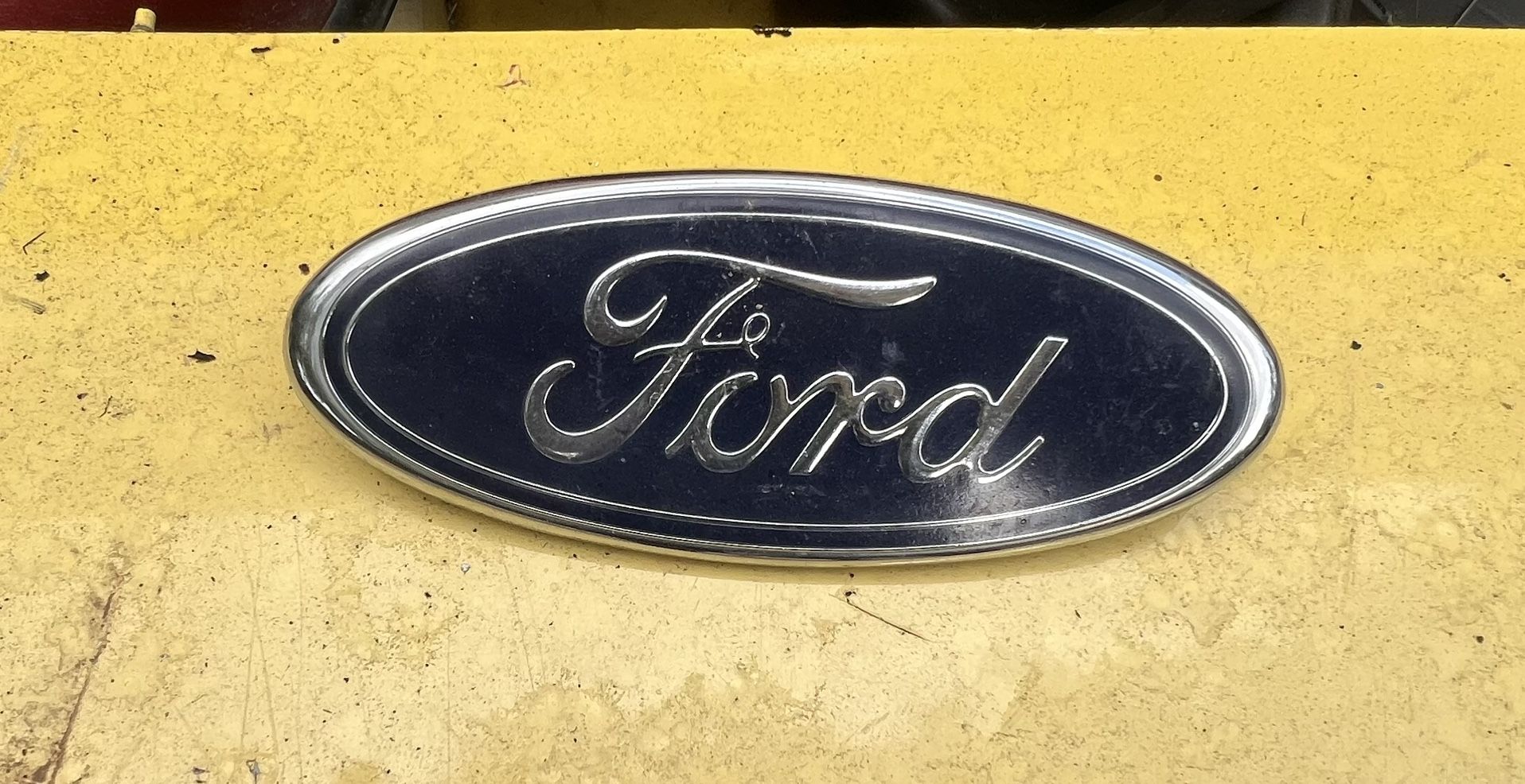 1(contact info removed) Ford Emblem Oem