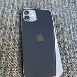 iPhone 12 (256GB)