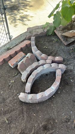 LANDSCAPE EDGING BRICK FREE