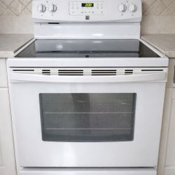 White Electric Glass Top Stove – Clean & Works Great 