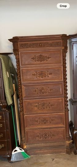 Tall dresser antique
