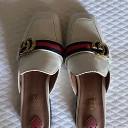 Gucci Peyton White GG Mules Size 39