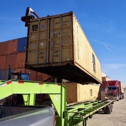 WWT 40’ Standard Shipping Containers!! >> Others Also Available!