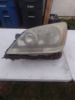 2006 Honda Odyssey headlight driver side