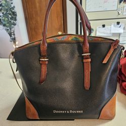 Dooney And Bourke Black Leather Handbag 