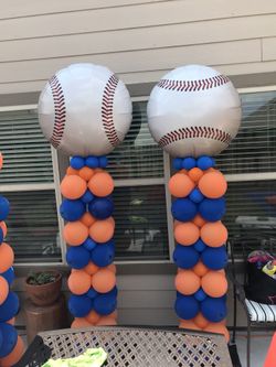 Baseball balloons columns