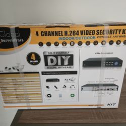Smart Surveillance Systems Model GXR-8CH01