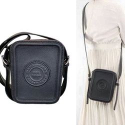 Marc Jacobs Authentic Calfskin Signet Stitched Black Crossbody Bag