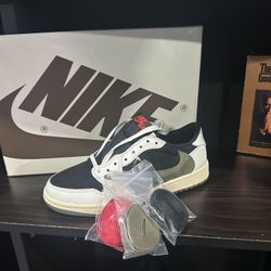 Travis Scott x Air Jordan 1 Low OG “Olive” 