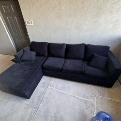 BLACK SOFA SECTIONAL W Ottoman 