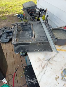 Portable saw table