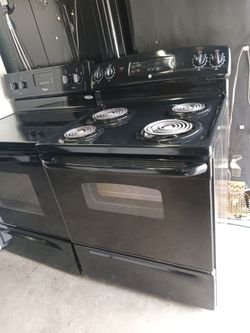 G/E coil stove everything works good 💯2️⃣ months warranty 📌