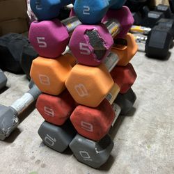 pair of 2,5,8,9 and 10lb neoprene dumbbells SEE PICTURE