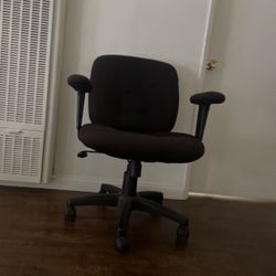 Black Office Desk Chair (adjustable)