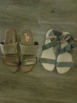 2 PAIRS LADIES SLIP IN SHOES SIZE (8)