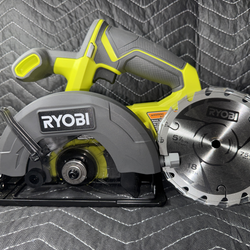 RYOBI ONE+ 18V Cordless 5 1/2 in. Circular Saw (Tool Only)