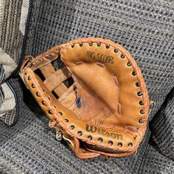 Size 11 .1/2 Wilson, Big Scoop, Baseball Glove, Left Hand.