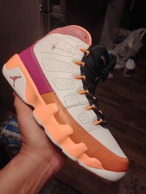 AJ 9 SIZE 7.5 Men 