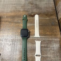 Apple Watch Series 10 – Excellent Condition – Green Band + Charger + Extra B